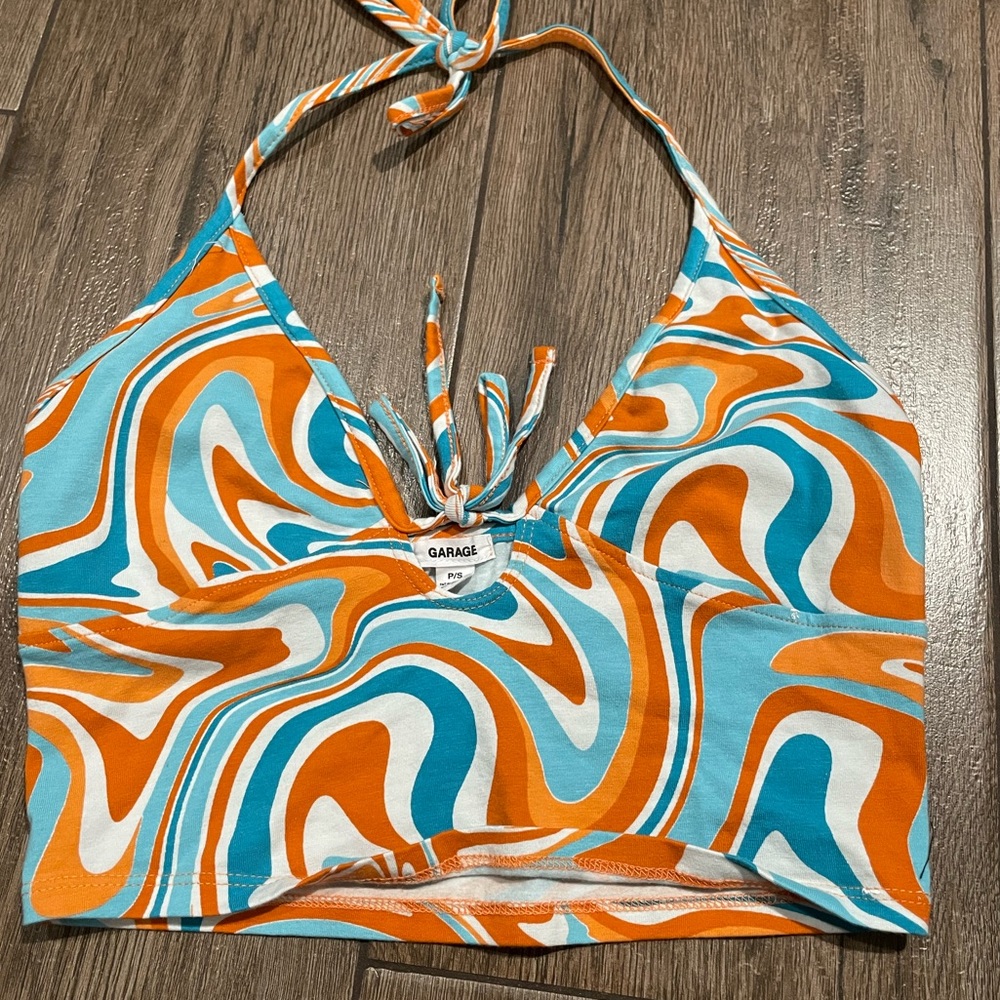 Garage halter crop top. Sz. S
